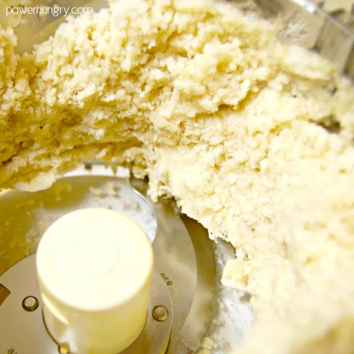 food processor showing how frozen bananas are made into ice cream