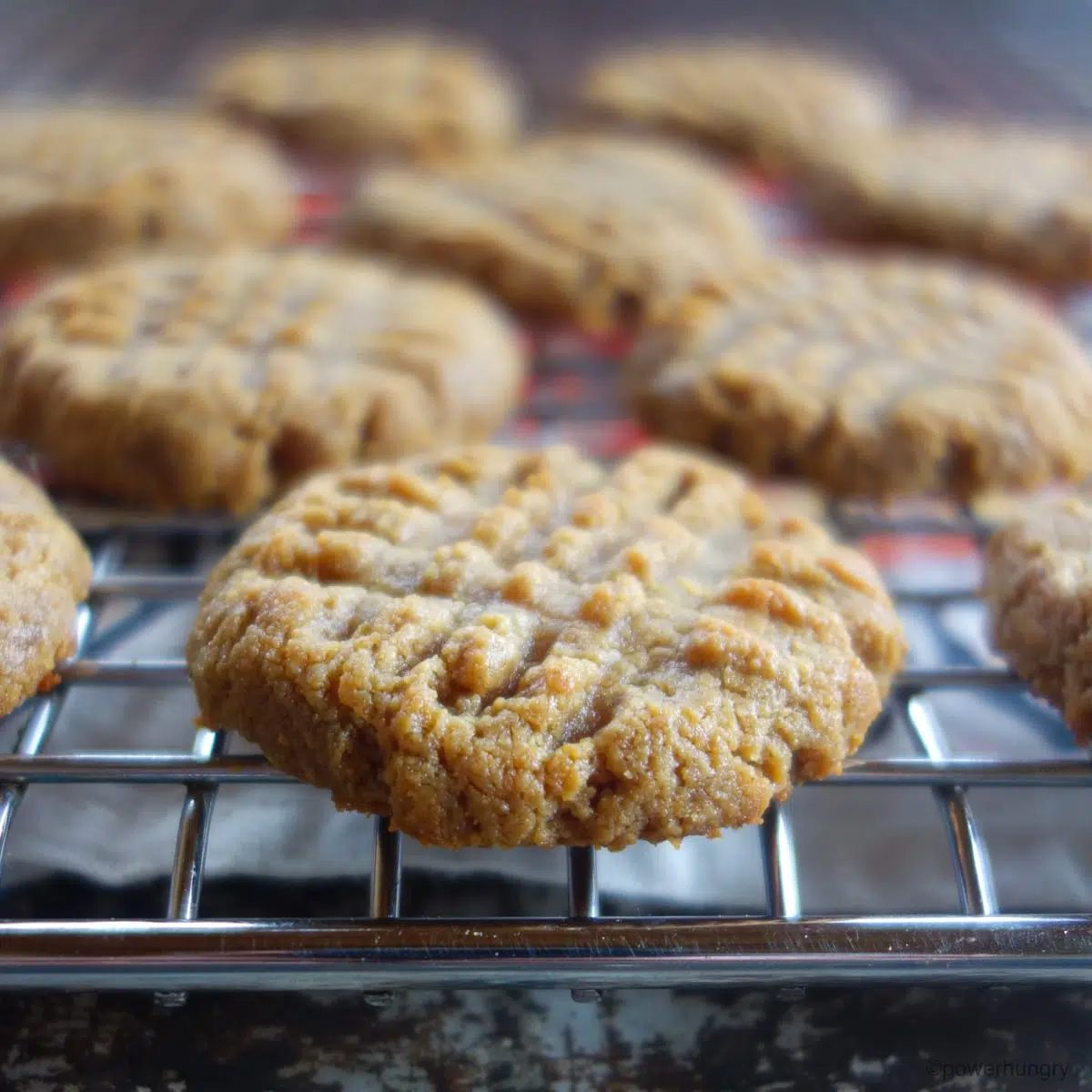 peanut butter banana cookies on a cooling rack