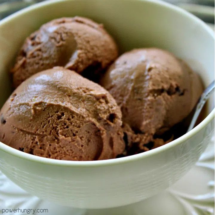 Chocolate Peanut Butter Banana Ice Cream (3 Ingredients)