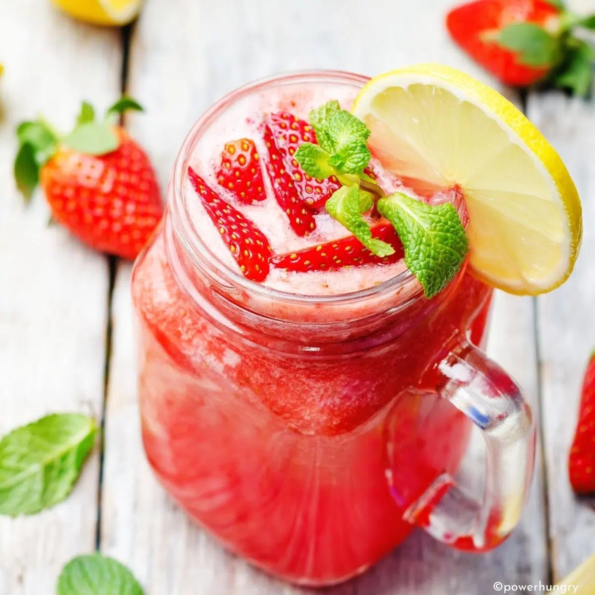 3 Ingredient Strawberry Lemonade (No Added Sugar)
