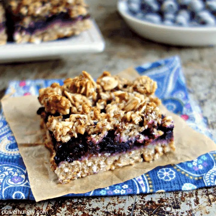 5 Ingredient Blueberry Oat Breakfast Bars