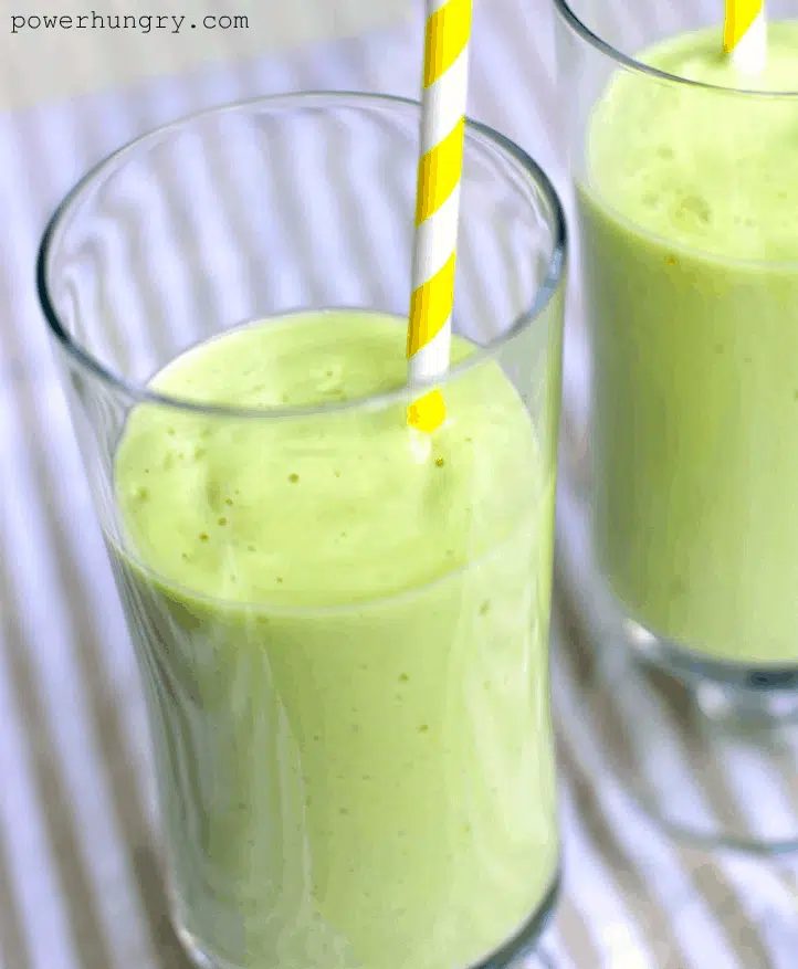 Avocado, Banana & Pear Smoothie {vegan}