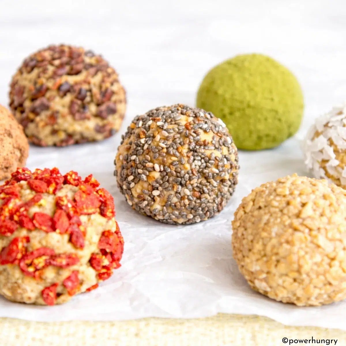 3-Ingredient Banana Oat Flour Protein Balls (Vegan, Gluten-Free)