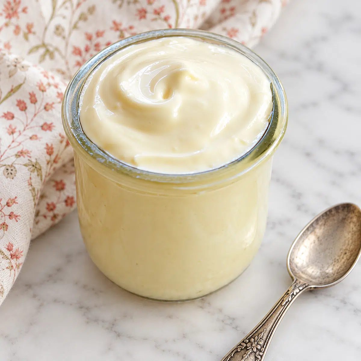 vegan mayonnaise in a jar