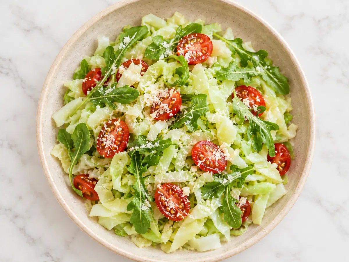 cabbage noodles with toppings