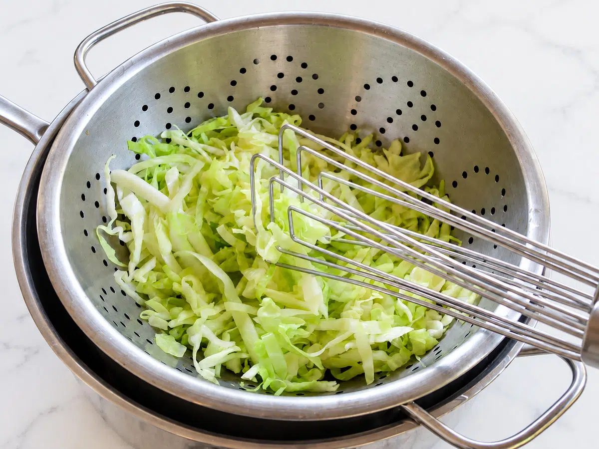 steaming cabbage noodles