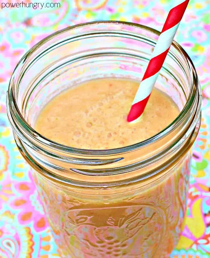 3-Ingredient Cantaloupe Strawberry Smoothie (Vegan)