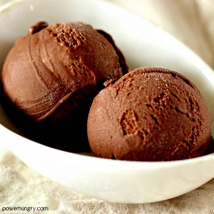 Vegan Chocolate Avocado Ice Cream {5 ingredients, keto option}