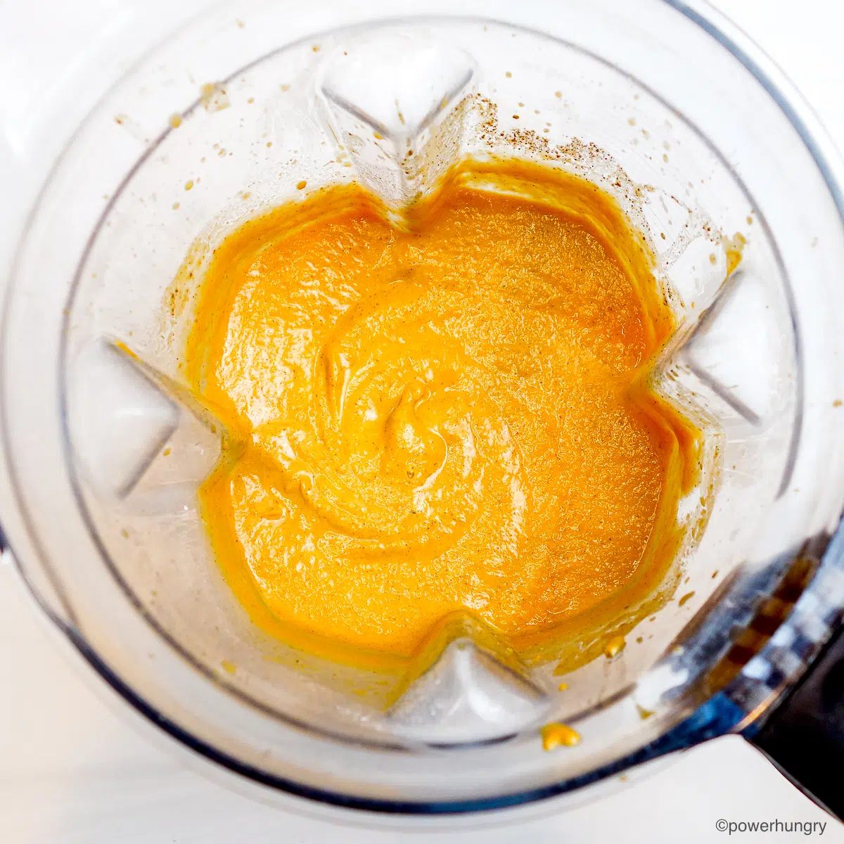 blended no crust vegan pumpkin pie ingredients in a blender