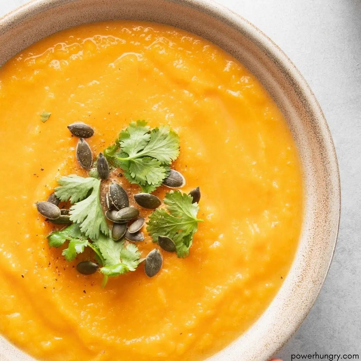 Vegan Curried Pumpkin Coconut Soup (5-ingredients, oil-free)