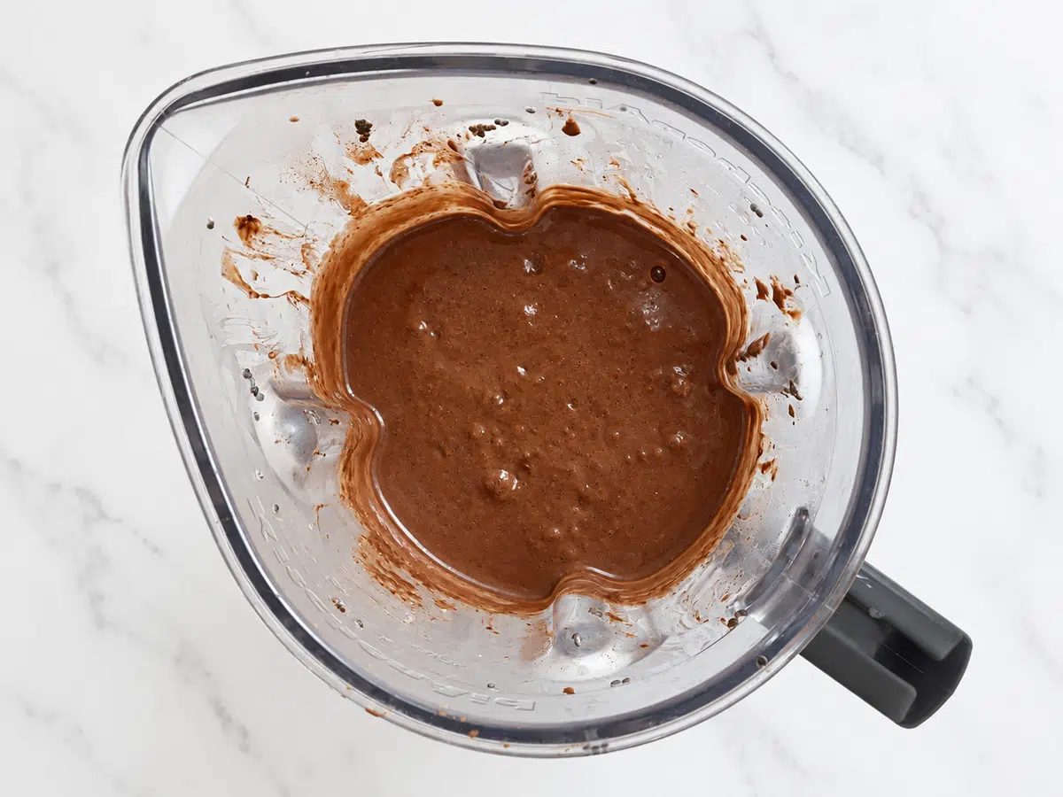 quick blended chocolate chia seed pudding blended in blender