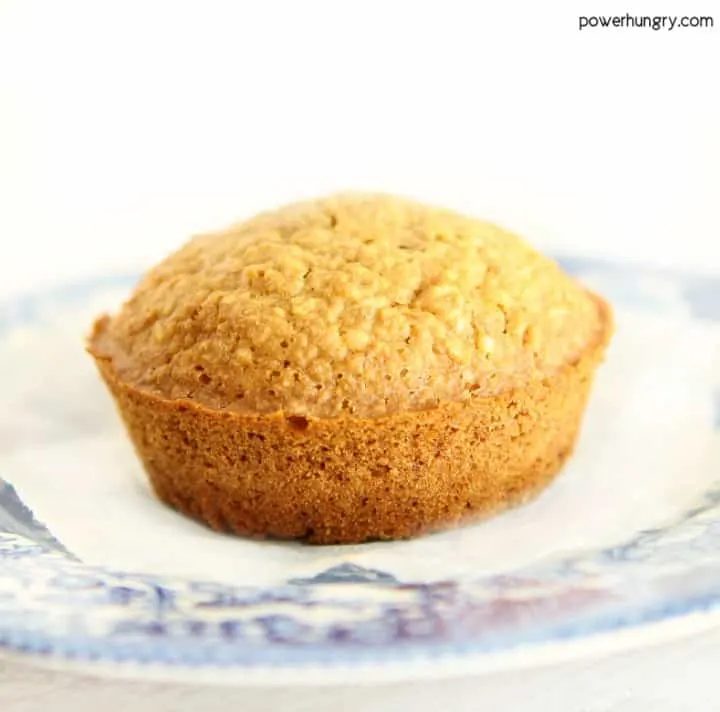 Vegan Oat Blender Muffins {gluten-free, oil-free}