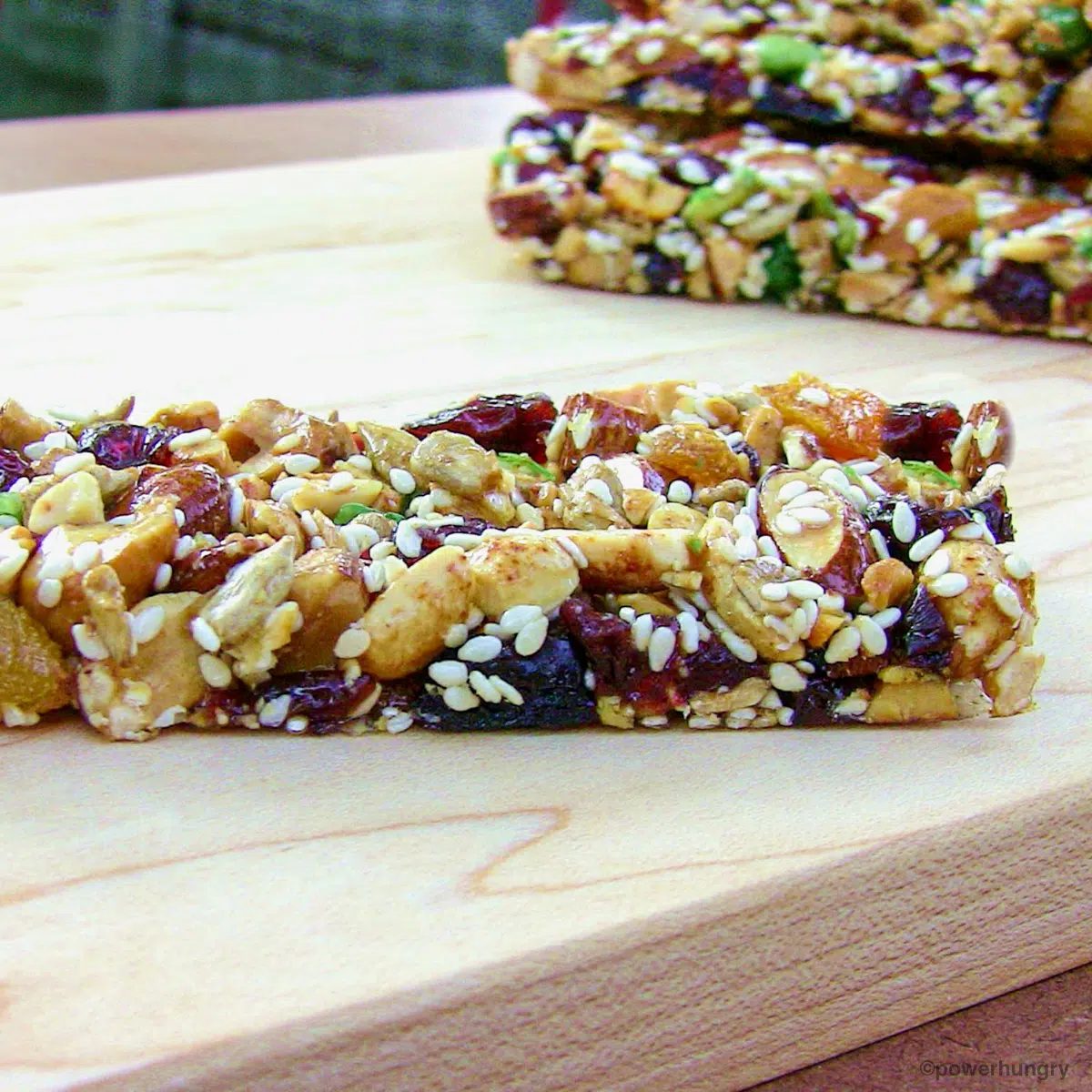 DIY KIND Bars (4 Ingredients)