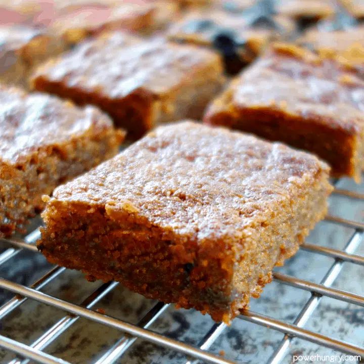 Vegan Peanut Butter Blondies (4 ingredients, Vegan)