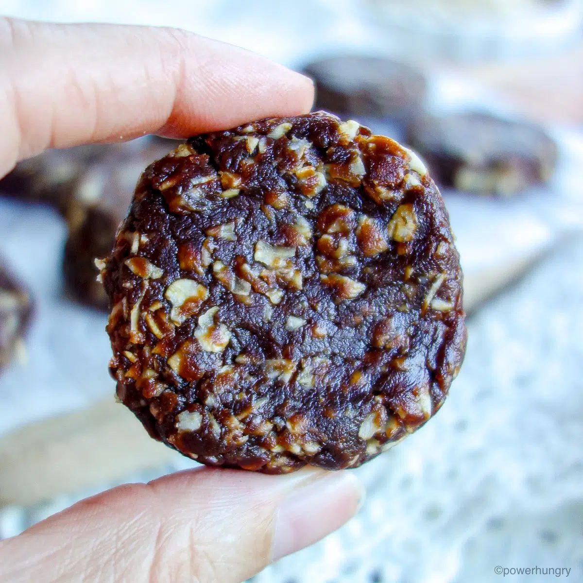 no bake cookie hedges in a hand