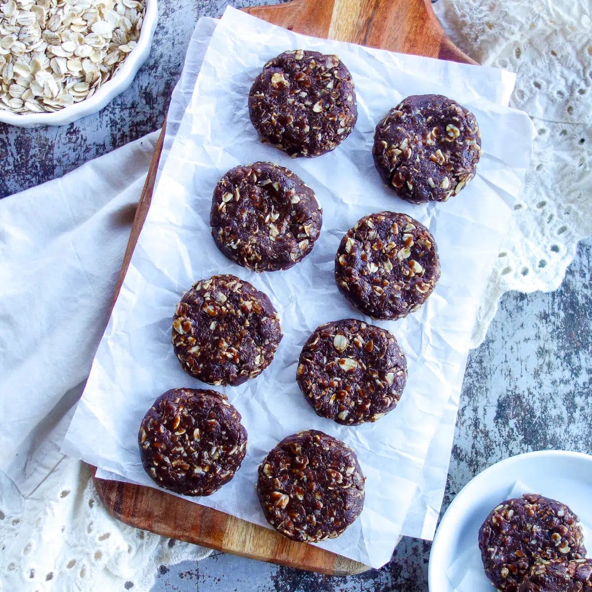 Straightforward No Bake Chocolate Oat Cookies (Oil-Free)
