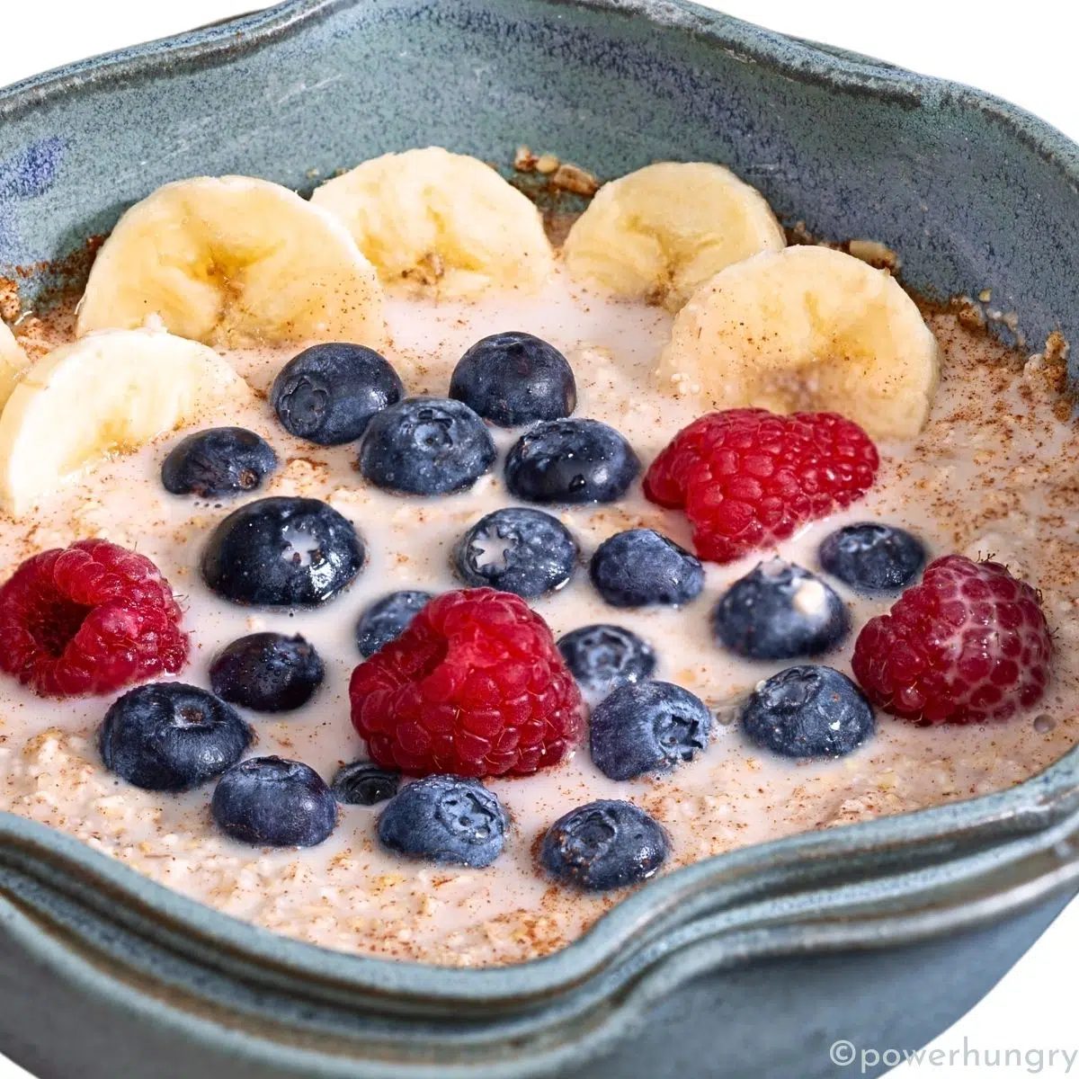 no cook overnight steel cut oats in a blue bowl