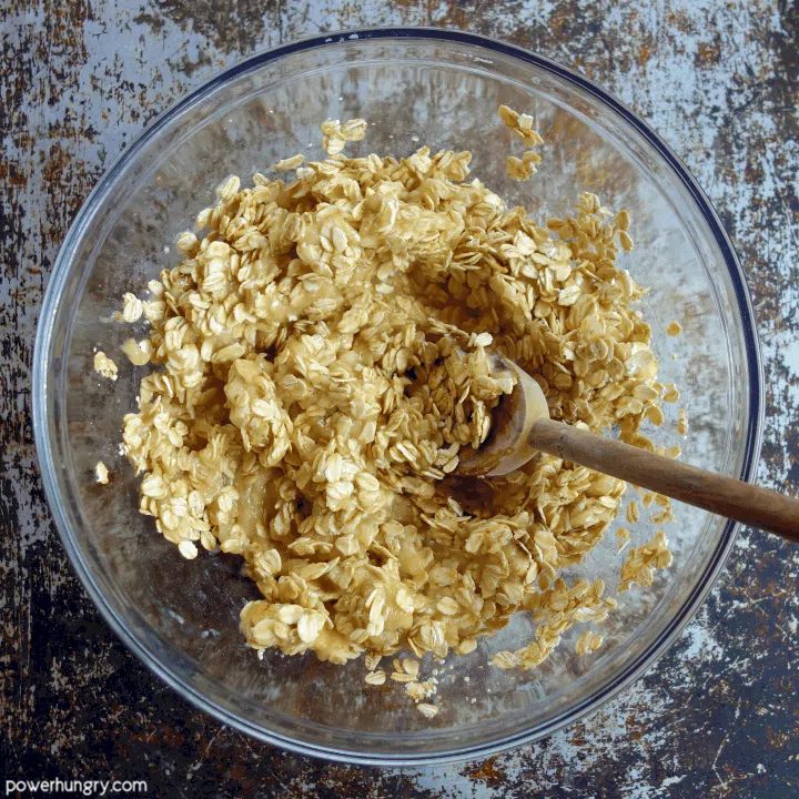 bowl of mashed bananas and oats