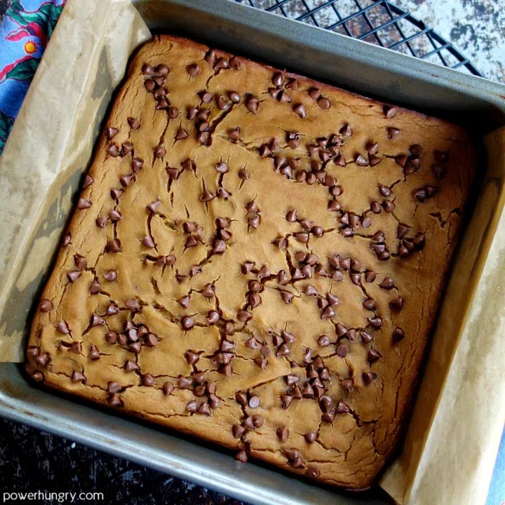 baked chickpea blondies in pan