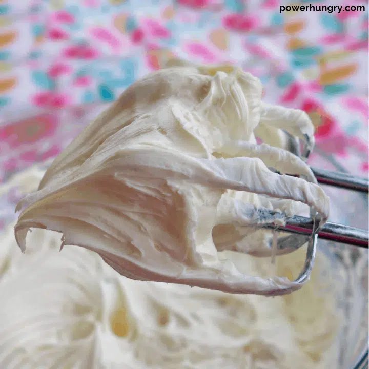 Straightforward Vegan Vanilla Buttercream {no cornstarch}