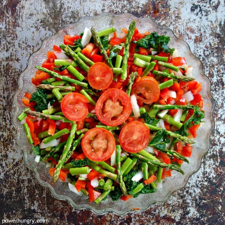 pie pan filled with chopped raw vegetables