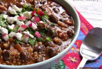 Easy 4-Ingredient High-Protein Vegan Quinoa Black Bean Chili