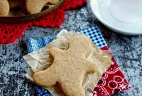 Spiced Vegan Cassava Gingerbread Cookies