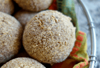 Fluffy Keto Vegan Almond Rolls