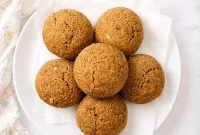 4-Ingredient High-Protein Pumpkin Seed Rolls